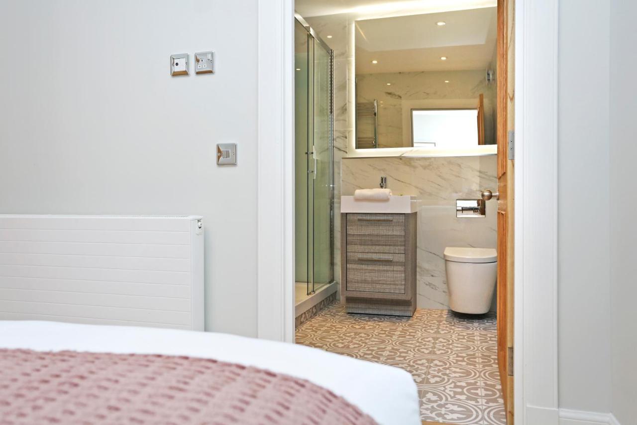 דירות אדינבורו Joivy Modern And Airy Flat On The Historic Royal Mile מראה חיצוני תמונה